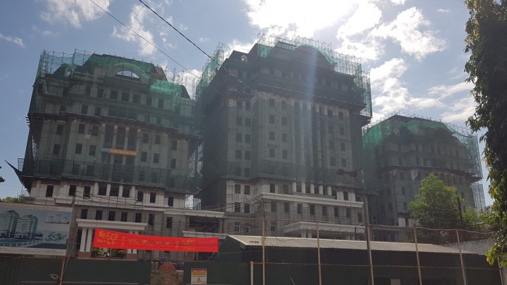 VMRC tiến hành nhập lô thiết bị Thang máy về Công trình Công an tỉnh Bình Dương